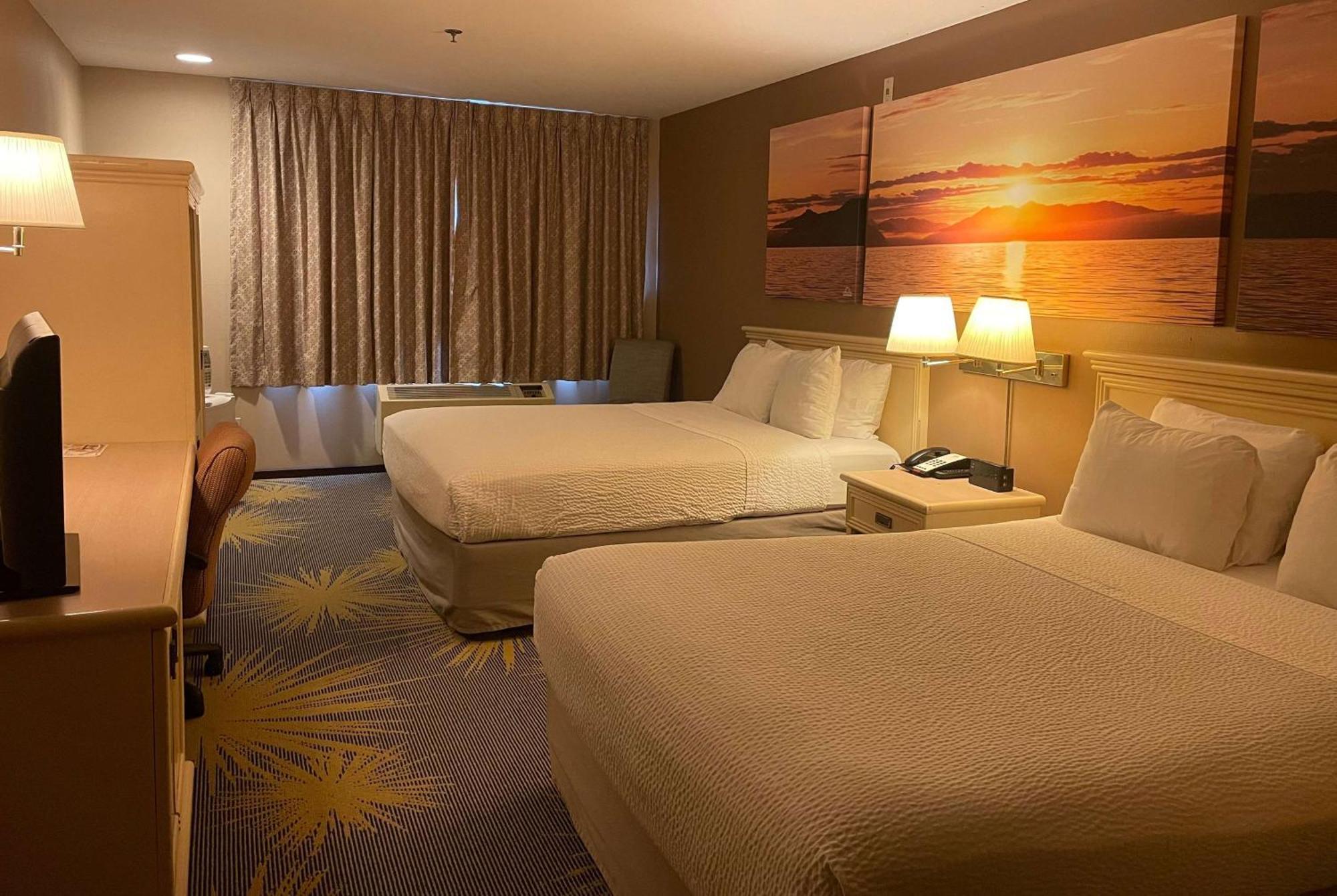 Days Inn By Wyndham Seatac Airport Экстерьер фото