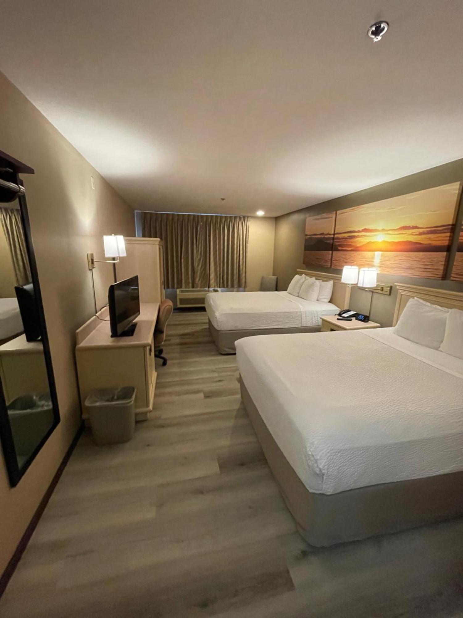 Days Inn By Wyndham Seatac Airport Экстерьер фото
